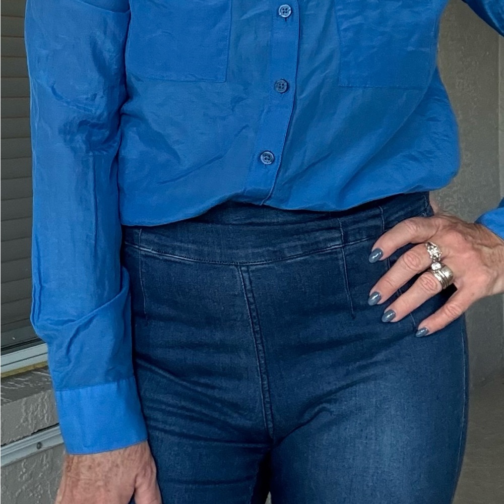 Ann Taylor Vibrant Blue Casual Button-Down Shirt - Picture 9 of 9